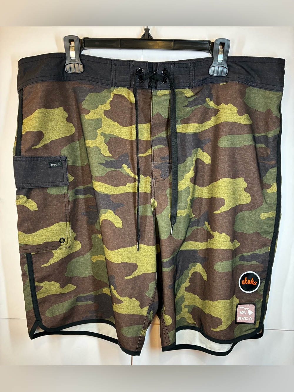 RVCA VA Sport Camo Board Shorts Size 38 Surf Swim Trunks Stretch Aloha Patch
